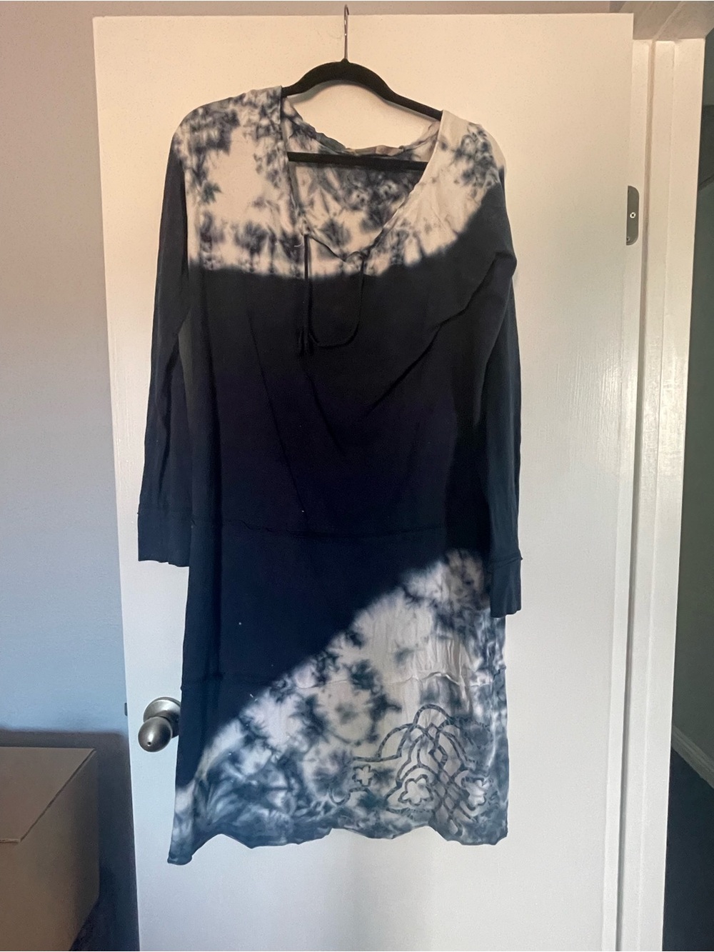 Athleta Navy and White Tie-Dye Long Sleeve Dress